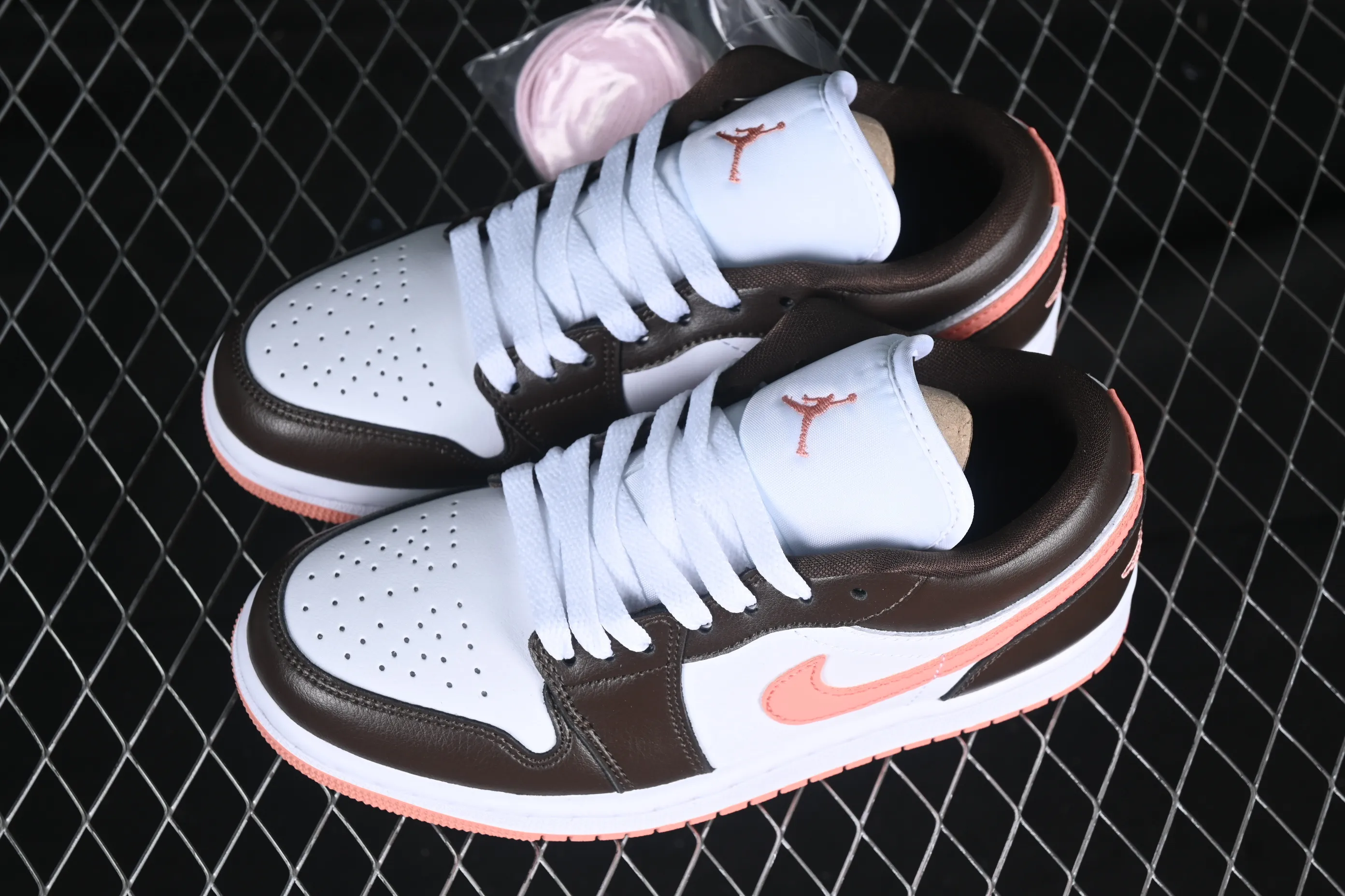 All Categories Air Jordan Jordan Series Basketball Shoes Air Jordan 1 Low Air Jordan 1 Low AJ1 Joe 1 Mocha Pink Low-top Cultural Leisure Sports Shoes DC0774-182